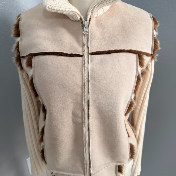 Parkhurst Cream Vest with Fur Accents - Picture 4 of 15